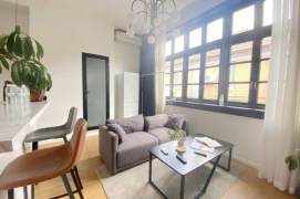 Valuable/High Ceiling Huahai Rd Historical Building with Oven 9.5K  