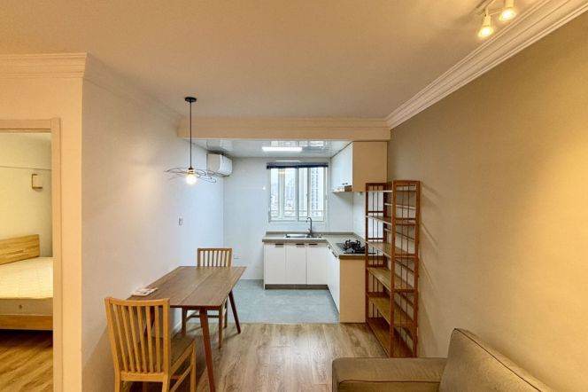 1Bdr 1Bath/Fabulous&Spacious/L2/15 Loushanguan Rd/elevator/nice view