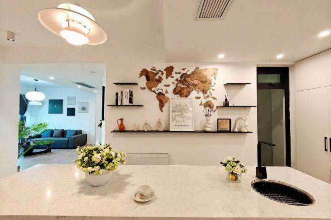 Big terrace 3Brs/2Lrs/2Bts apt nr Zhaojiabang rd,M1/7/9/11