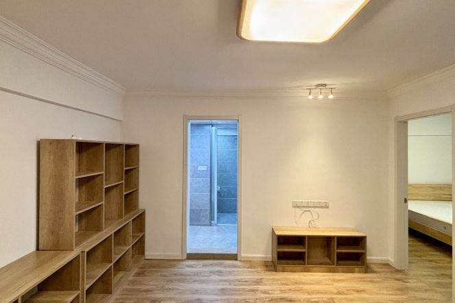 1Bdr 1Bath/Fabulous&Spacious/L2/15 Loushanguan Rd/elevator/nice view