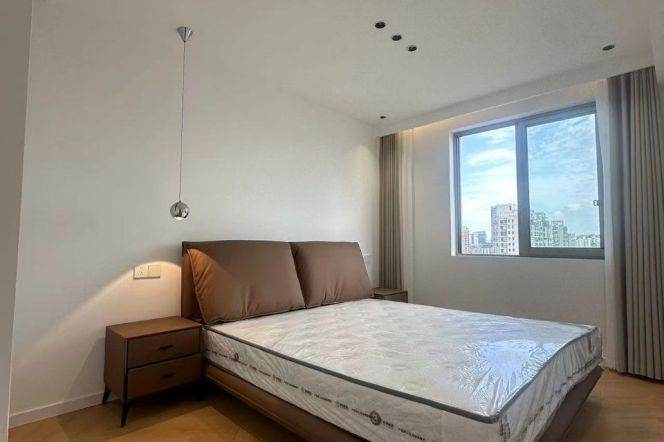 modern 2brs floor heating modern furniture nice view near Jing an temple only 15K