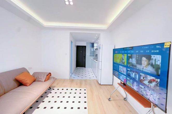 Gubei furnished 1br-line 10