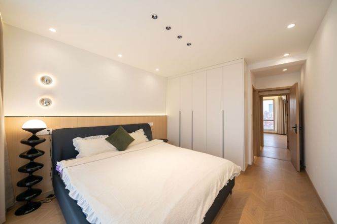 Modern 3BR 2BA Elevator Apt nr Lancun Rd Station/Pudong