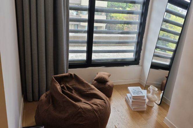 1Loft near line 9/12 Jia'shan Rd and Zhong'shan Hospital can long and short lease