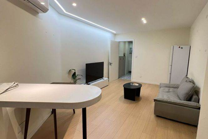 Bright Clean apt L1/10/12 S Shaanxi rd