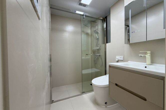 1Br,Good Lighting,Near Zhongshan Park station，Line 2