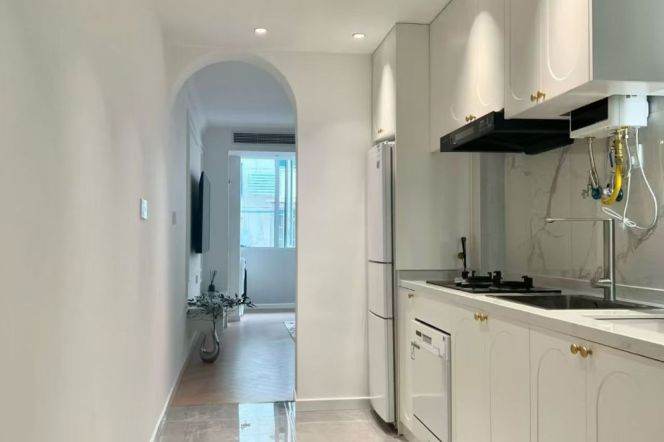 Jiaotong University,  Modern  1br, Central AC, Dryer  ,Oven