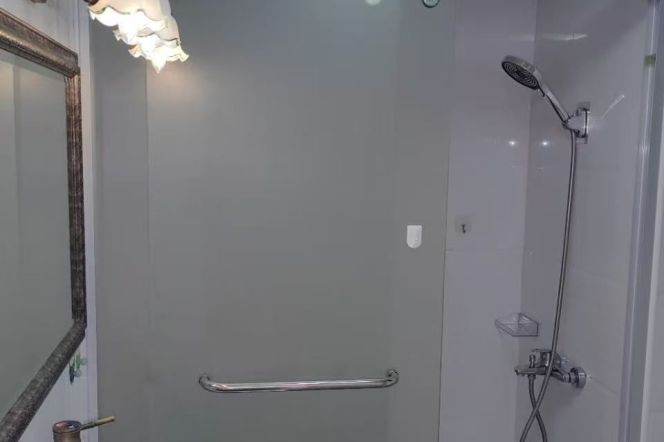 Jiaotong University elevator 1BR apartment