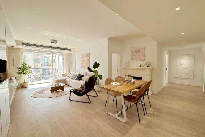 West Zhongshan Rd/Changning rd floor heating 3brs apt with balcony;L2/3/4