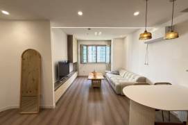 Sunny 2BR with Gym in Prime Location | Steps from 2 Metro Hubs & Shopping | 13,500 RMB/Month