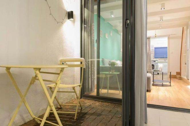 Duplex Garden Villa on Xinhua Road | 1+1BR with Wall Heating | 7,100 RMB/Month