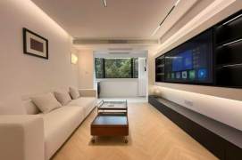 Spacious 1BR on Huashan Road | 90sqm Double South Layout & Floor Heating | 17,800 RMB/Month