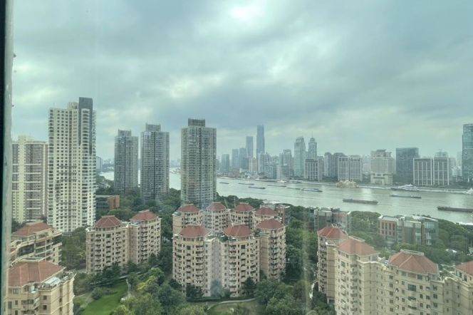 moder 3brs open balcony river view western kitchen beside Huang Pu river only 18.8K