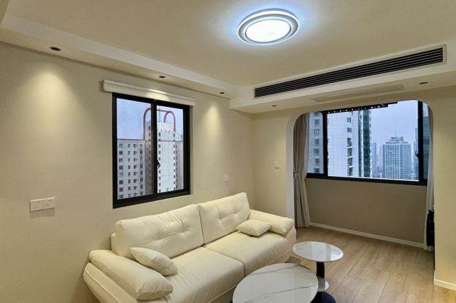  1Bdr 1Bath/Spacious&New/Loushanguan Rd Line 2/15 /Good View/Refined Decoration