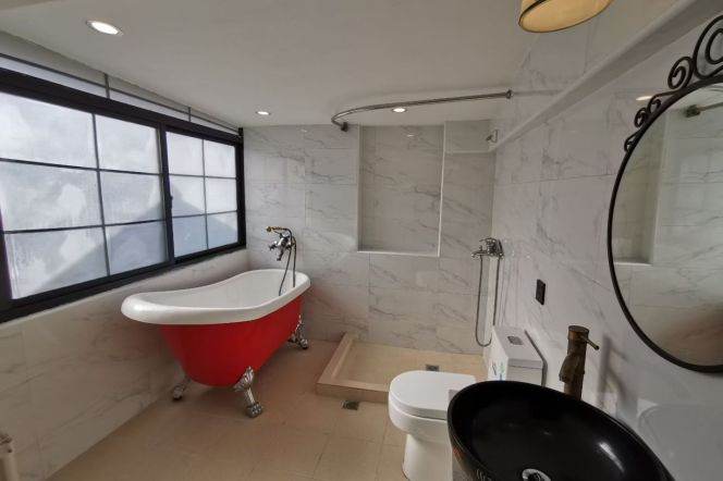 Furnished 1Br with balcony S. Shaanxi Rd Station