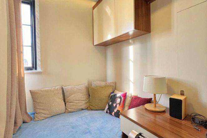 brightly 2br with terrrace close changshu rd metro station