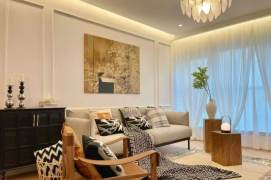 Changping Rd metro/2br2bt/central AC/floor heat/oven/free club/tennis court/pool