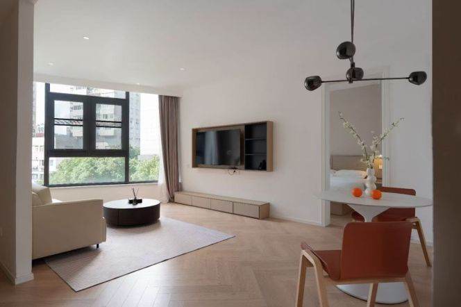 Brilliant one bedroom serviced apt+Floor Heating+oven Nr L7/13/14 Jing'an