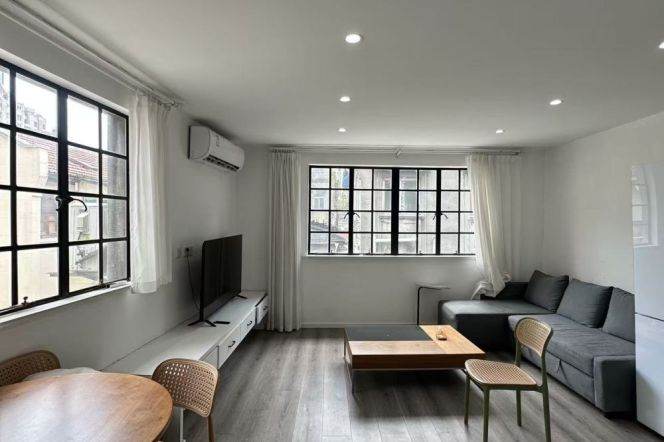 Sunlit 2+1BR 2BA 130㎡ Old House W/Terrace on Julu Rd