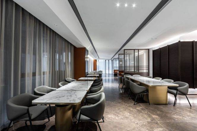  Excellent Design with high ceiling nr line2 with free&nice breakfast