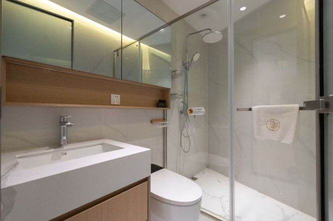Brilliant one bedroom serviced apt+Floor Heating+oven Nr L7/13/14 Jing'an