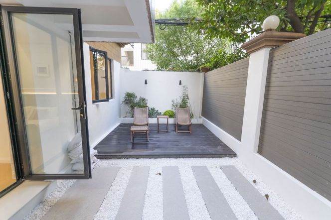 3BR with yard-2-minute walk to Line 3/4/10-Hongqiao Road