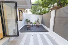 3BR with yard-2-minute walk to Line 3/4/10-Hongqiao Road