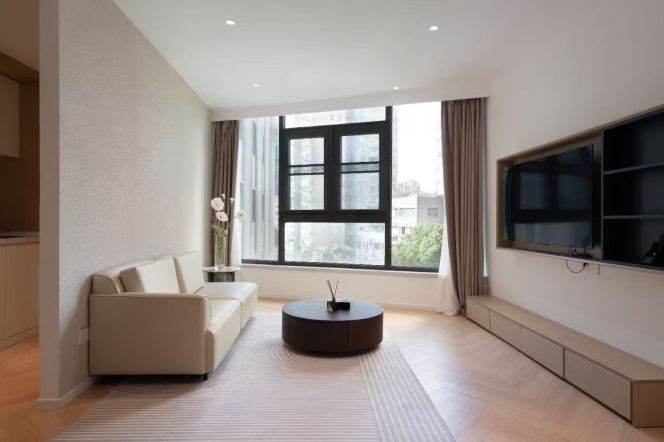 Brilliant one bedroom serviced apt+Floor Heating+oven Nr L7/13/14 Jing'an