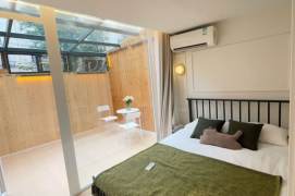 Newly Renovated 1Br/1Lr/1Bt+Lovely Yard@L2/11 Jiangsu Rd Station