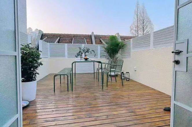 Charming 1BR 90㎡ Old Apt w/Two Terraces / Tianping Rd