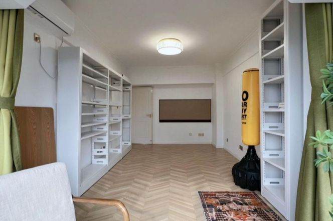 2 br+2 bath 140 sqm high rise&huge living room by Suzhou Creek 12.8K