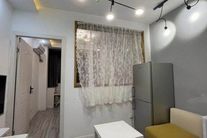 Nice 1BR  near jiaotong University   Sta M10/ 11/3F/5K