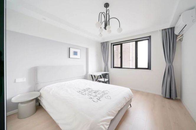 Valuable/Spacious 3BR+2BA with Fantastic View/Central AC 16.5K 