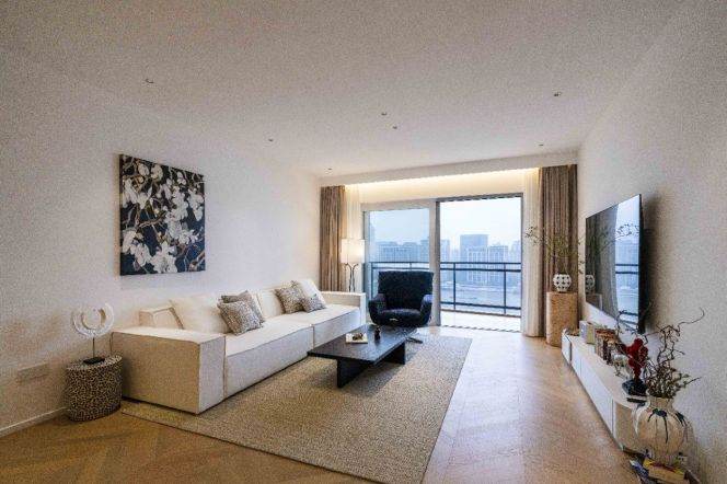 brand new super modern 3brs floor heating great river view open balcony line2,9,14 ,IFC 