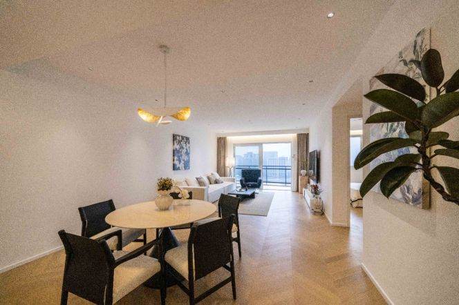 brand new super modern 3brs floor heating great river view open balcony line2,9,14 ,IFC 