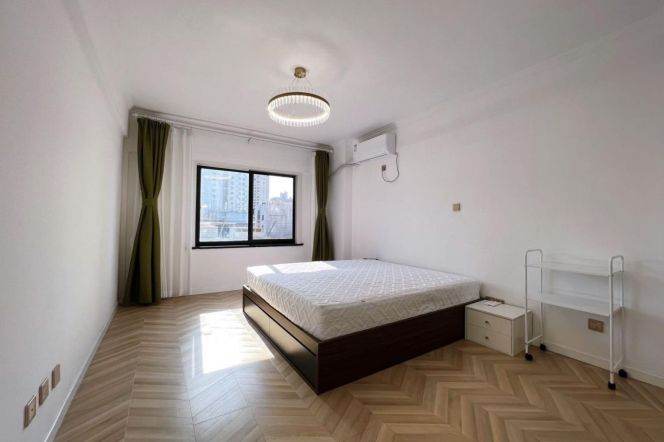 2 br+2 bath 140 sqm high rise&huge living room by Suzhou Creek 12.8K