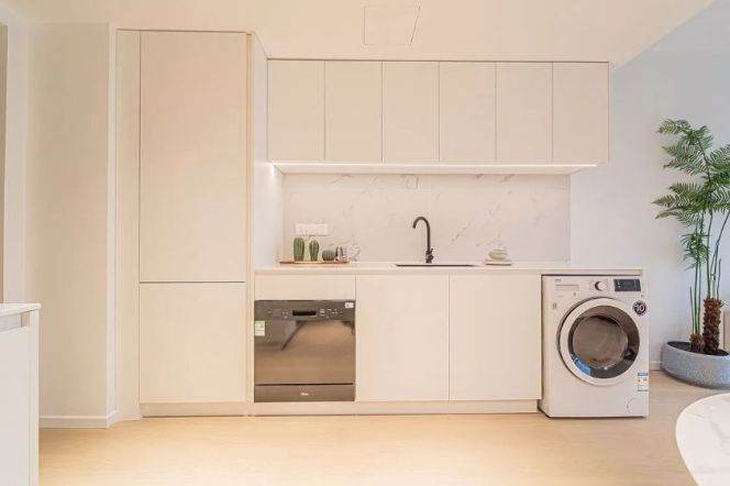 modern big 1 bedroom floor heating open kitchen in Xintiandi  21K