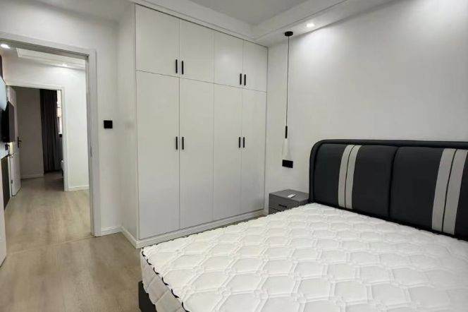 Amazing 2Br  +1Livingroom  near Songyuan  Rd Sta  M10 /7.5K/3F 