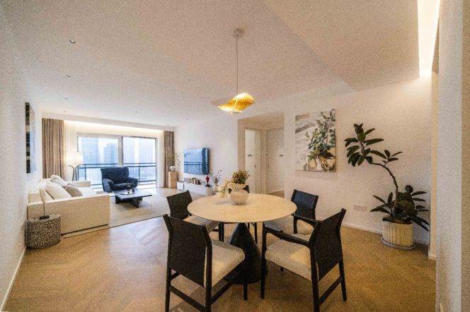 brand new super modern 3brs floor heating great river view open balcony line2,9,14 ,IFC 