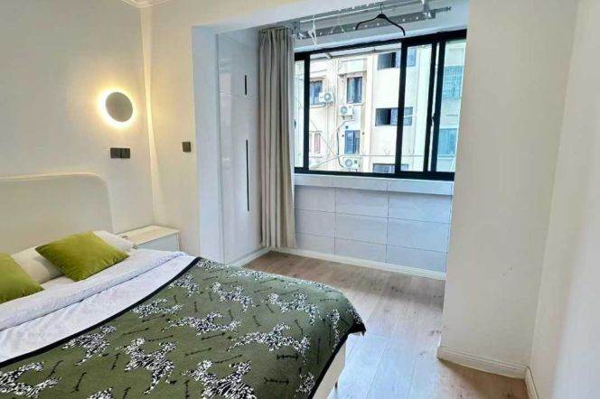 Spacious 1br 2lr/bright room/big living room,Zhongshan park@L2/3/4