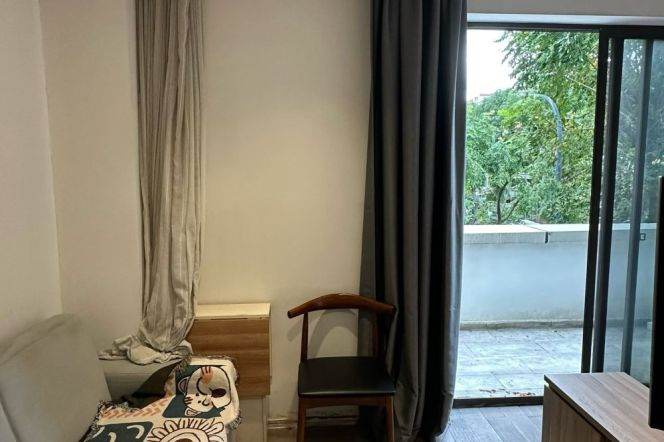 1br-Jiashan Road-7 minutes to Line 1/10/12-Shaanxi South Road