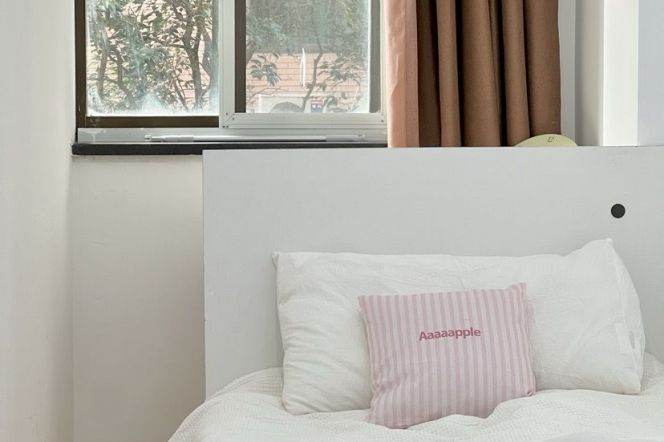 Jingan district,nice room near wast Nanjing rd,nice price and roommates 