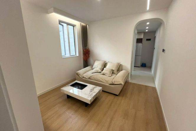 Changshou rd 1BR 1LR@L7/13,floor heating/central AC/nice location