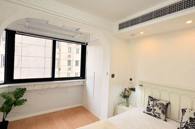 Longde rd 1BR 1LR@L11/13,elevator/bright room/brand furniture