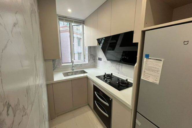 Changshou rd 1BR 1LR@L7/13,floor heating/central AC/nice location