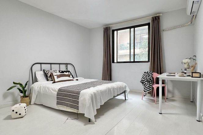 Jingan district,master bedroom with private bathroom,close to SJTU/ECNU