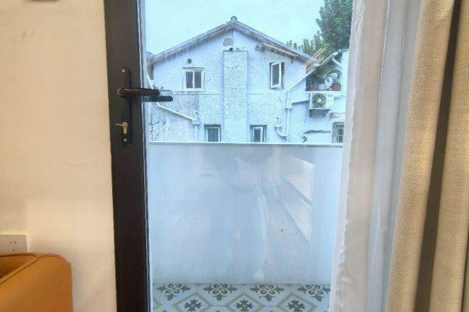 1br-Terrace-2-minute walk to Line 7/9, Zhaojiabang Road