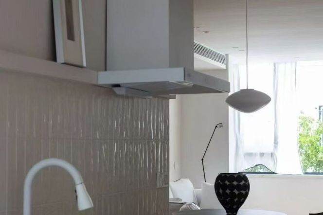 Cozy 1Br IAPM@L1/10/12 