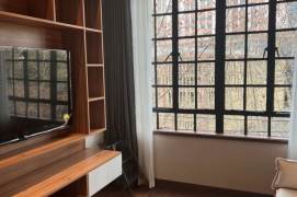 High-ceiling 2+1br with beautiful Windows @Huashan Road,Jing'an Temple/Changshu Road St.