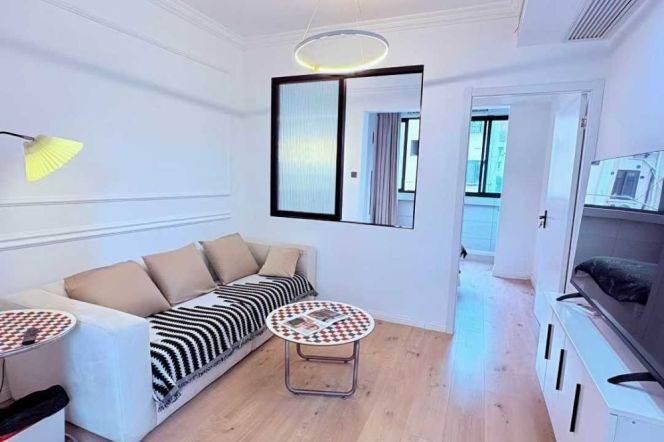 Spacious 1br 2lr/bright room/big living room,Zhongshan park@L2/3/4